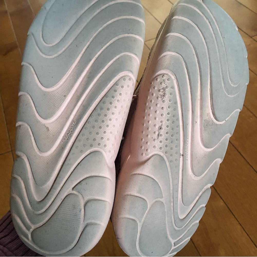 UGG LA Cloud Low Pink Sneakers - Picture 9 of 10
